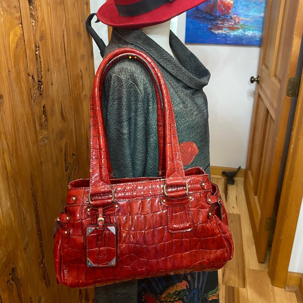 Liz Claiborne classy red faux alligator bag with lots of storage!  Like new!
